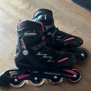 Rollerblades by Blade Runner advantage Pro